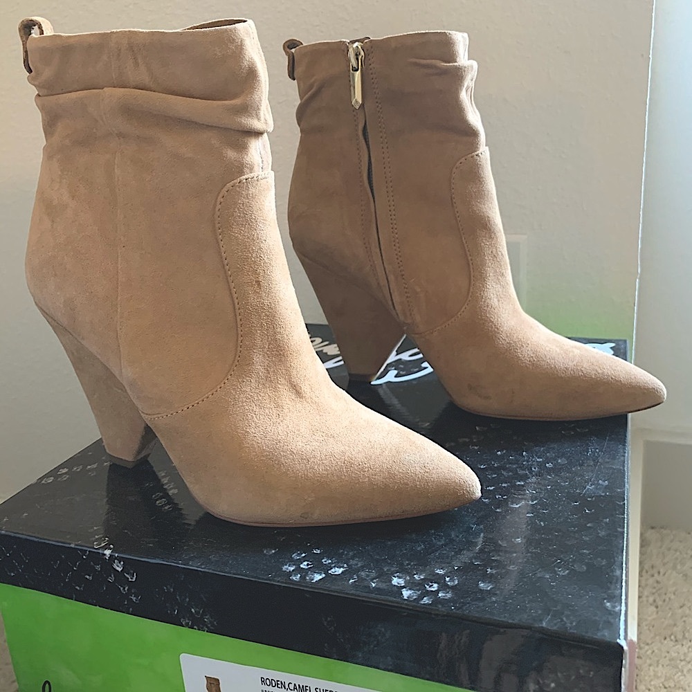 Sam Edelman | Roden Point Toe Suede Booties